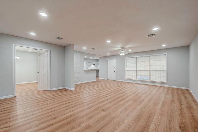 23131 Earlmist Dr, House other with 3 bedrooms, 2 bathrooms and 3 parking in Spring TX | Image 8