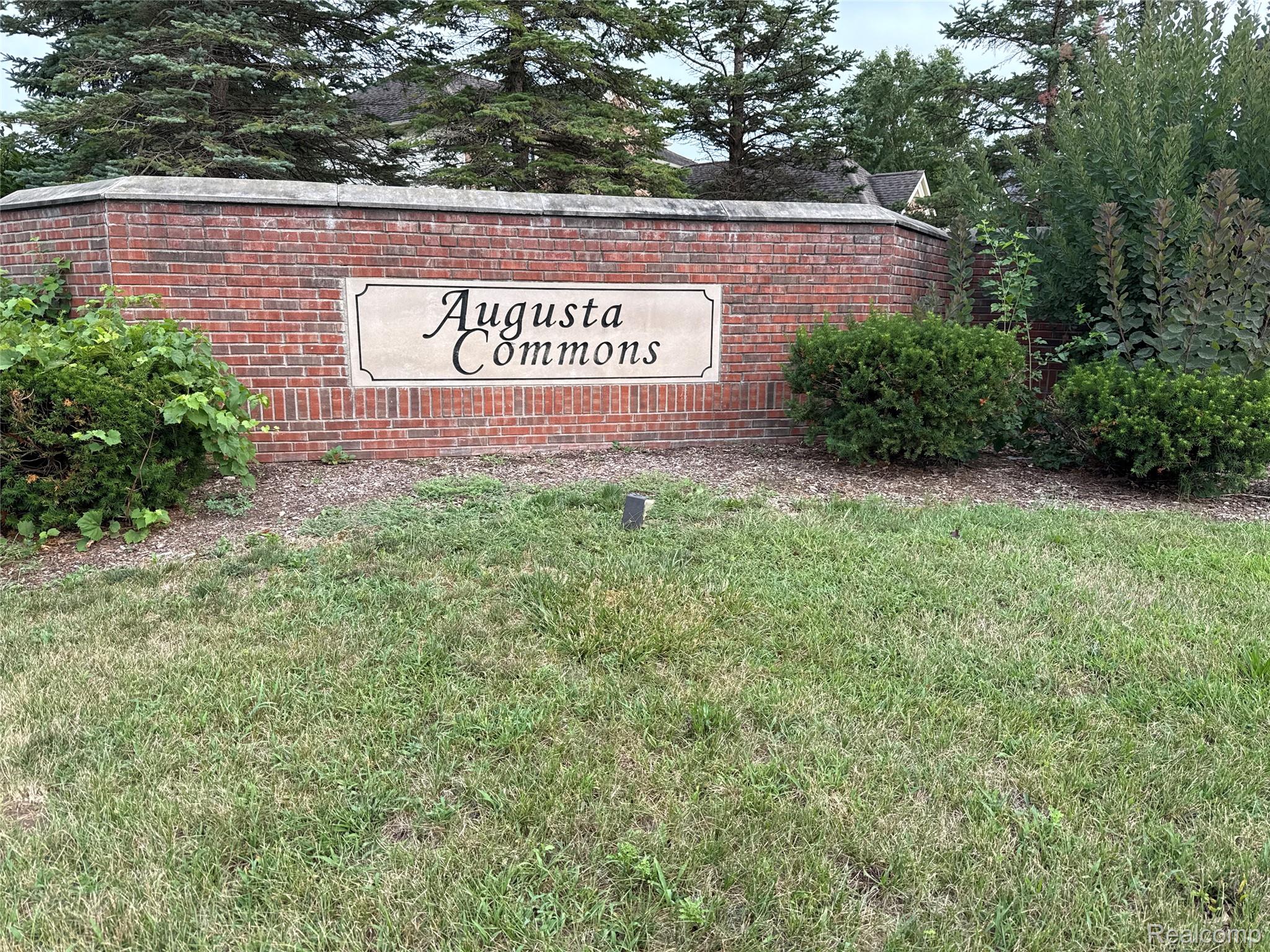 Land in Augusta Charter Township