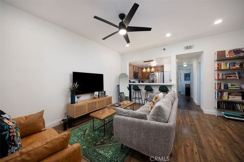 110-720 W 4th St, Long Beach, CA, 90802-2194 | Card Image