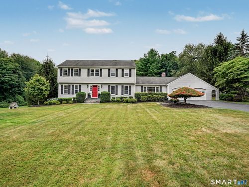 16 Mallett Dr, Trumbull, CT, 06611-1602 | Card Image