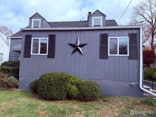 17 Woodbridge St, New Brunswick, NJ, 08901-2224 | Card Image