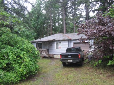 10329 N Deroche Rd, House other with 2 bedrooms, 1 bathrooms and 10 parking in Fraser Valley Rd Rural BC | Image 3