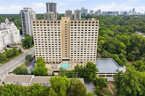 303-2479 Peachtree Rd Ne, Atlanta, GA, 30305-4129 | Card Image