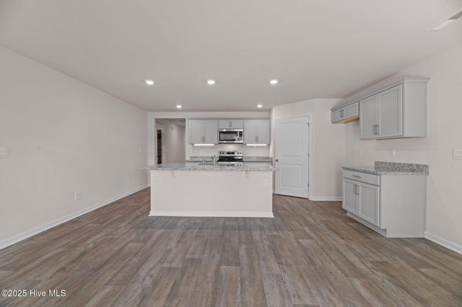 409 King Creek Dr, House other with 3 bedrooms, 2 bathrooms and 2 parking in Havelock NC | Image 7