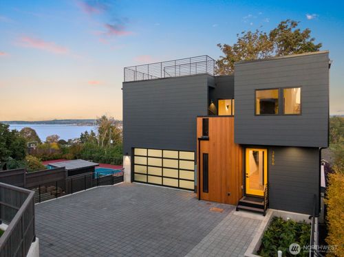 3856 Cascadia Ave S, Seattle, WA, 98118-1129 | Card Image