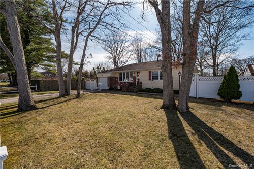 242 W 3rd St, Deer Park, NY, 11729-5936 | Card Image