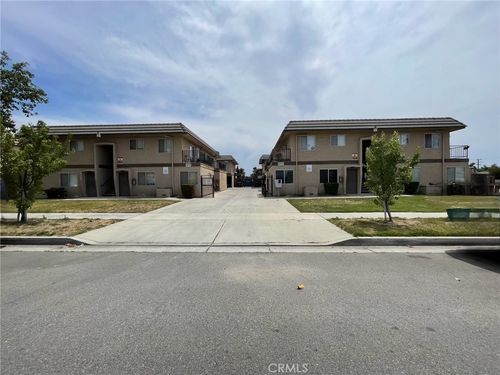 791 W Mayberry Ave, Hemet, CA, 92543-5836 | Card Image