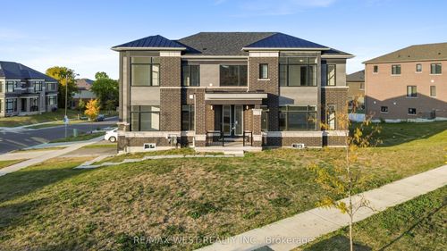 297 Bismark Dr, Cambridge, ON, N1S0C6 | Card Image