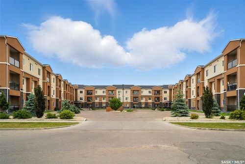111-142 Pawlychenko Lane, Saskatoon, SK, S7V0N7 | Card Image