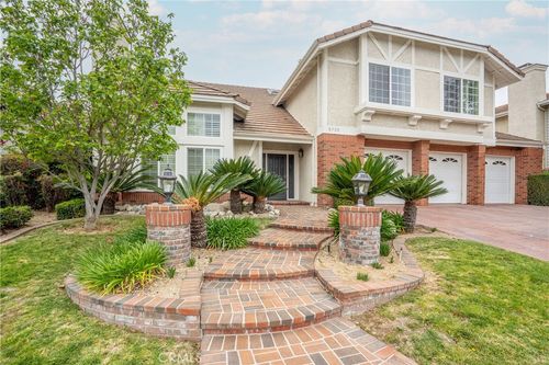 5735 Stonecrest Dr, Agoura Hills, CA, 91301-4624 | Card Image