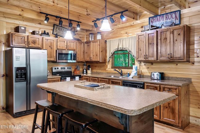 2339 Bogle Spring Loop, House other with 3 bedrooms, 3 bathrooms and null parking in Sevierville TN | Image 9
