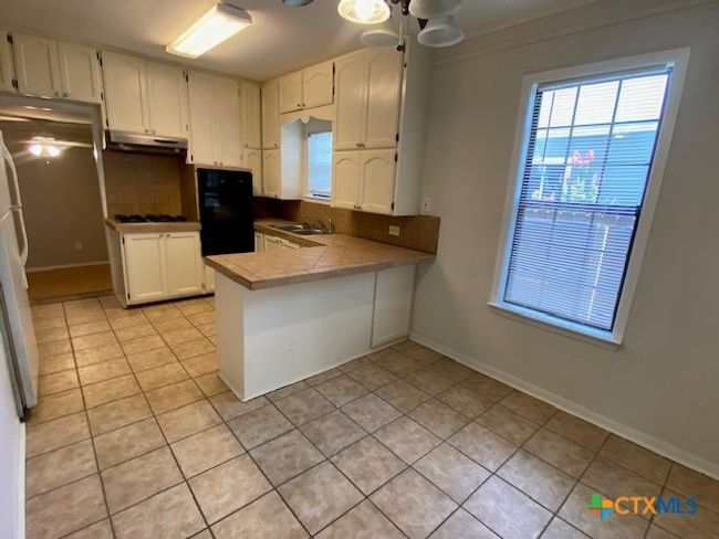720 S Laurel Ave, House other with 2 bedrooms, 1 bathrooms and null parking in Luling TX | Image 10