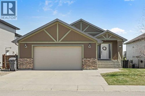 4213 Sundance Drive, Coalhurst, AB, T0L0V0 | Card Image