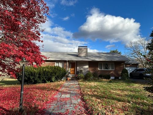 5 Old Shade St, Lexington, MA, 02421-8017 | Card Image