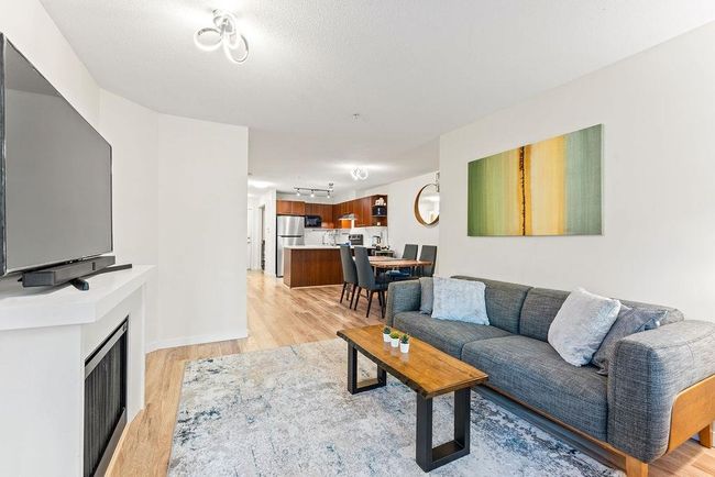 109 - 4868 Brentwood Dr, Condo with 2 bedrooms, 2 bathrooms and 1 parking in Burnaby BC | Image 4