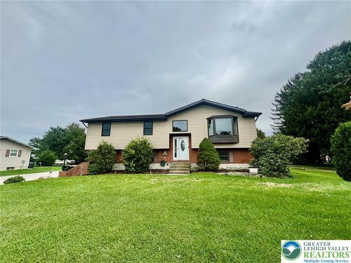 8740 Breiningsville, Upper Macungie Twp, PA, 18031 | Card Image
