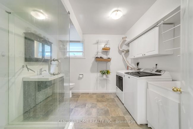 20 Hollis Cres, House other with 4 bedrooms, 3 bathrooms and 4 parking in Holland Landing ON | Image 23