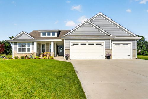 801 Brockway Dr, Mukwonago, WI, 53149 | Card Image