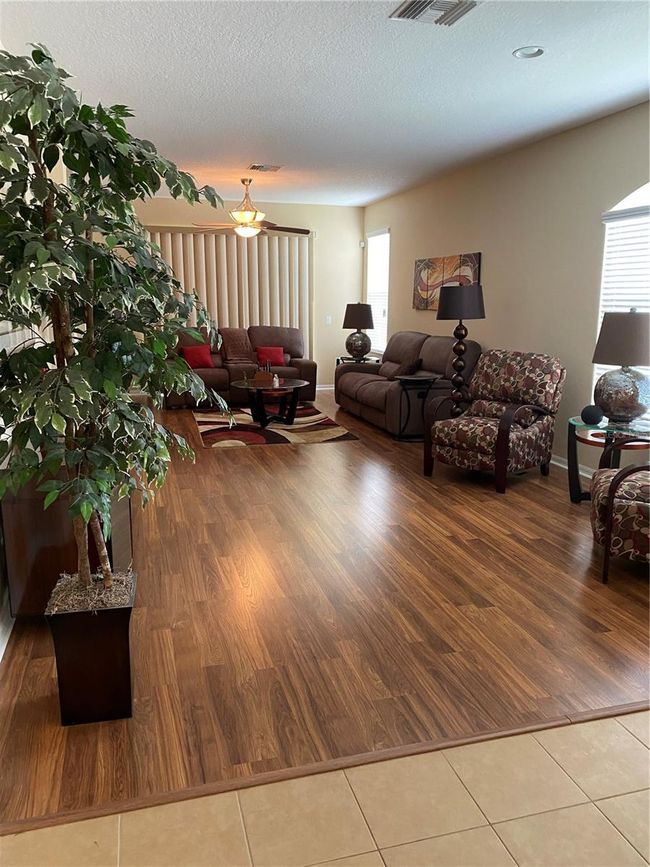 11439 Cambray Creek Loop, House other with 3 bedrooms, 2 bathrooms and null parking in RIVERVIEW FL | Image 9