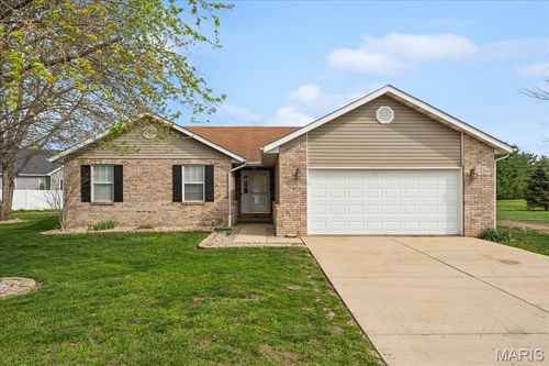 218 Kristina Ct, Mascoutah, IL, 62258-2810 | Card Image