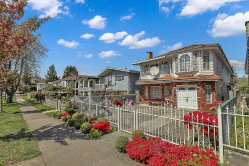1457 E 18th Ave, Vancouver, BC, V5N2H2 | Card Image