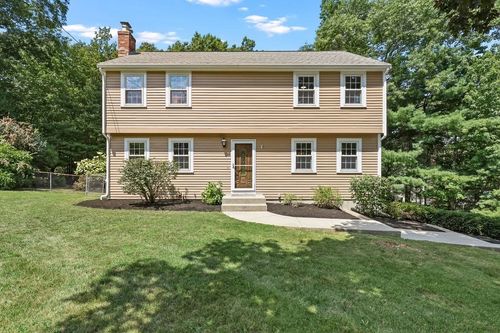 394 Old Farm Rd, Franklin, MA, 02038-1661 | Card Image