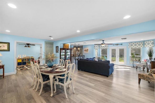 16118 Parish Hall Dr, House other with 5 bedrooms, 4 bathrooms and 2 parking in Spring TX | Image 4
