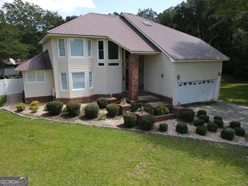 11 Plantation Dr, Swainsboro, GA, 30401-4435 | Card Image