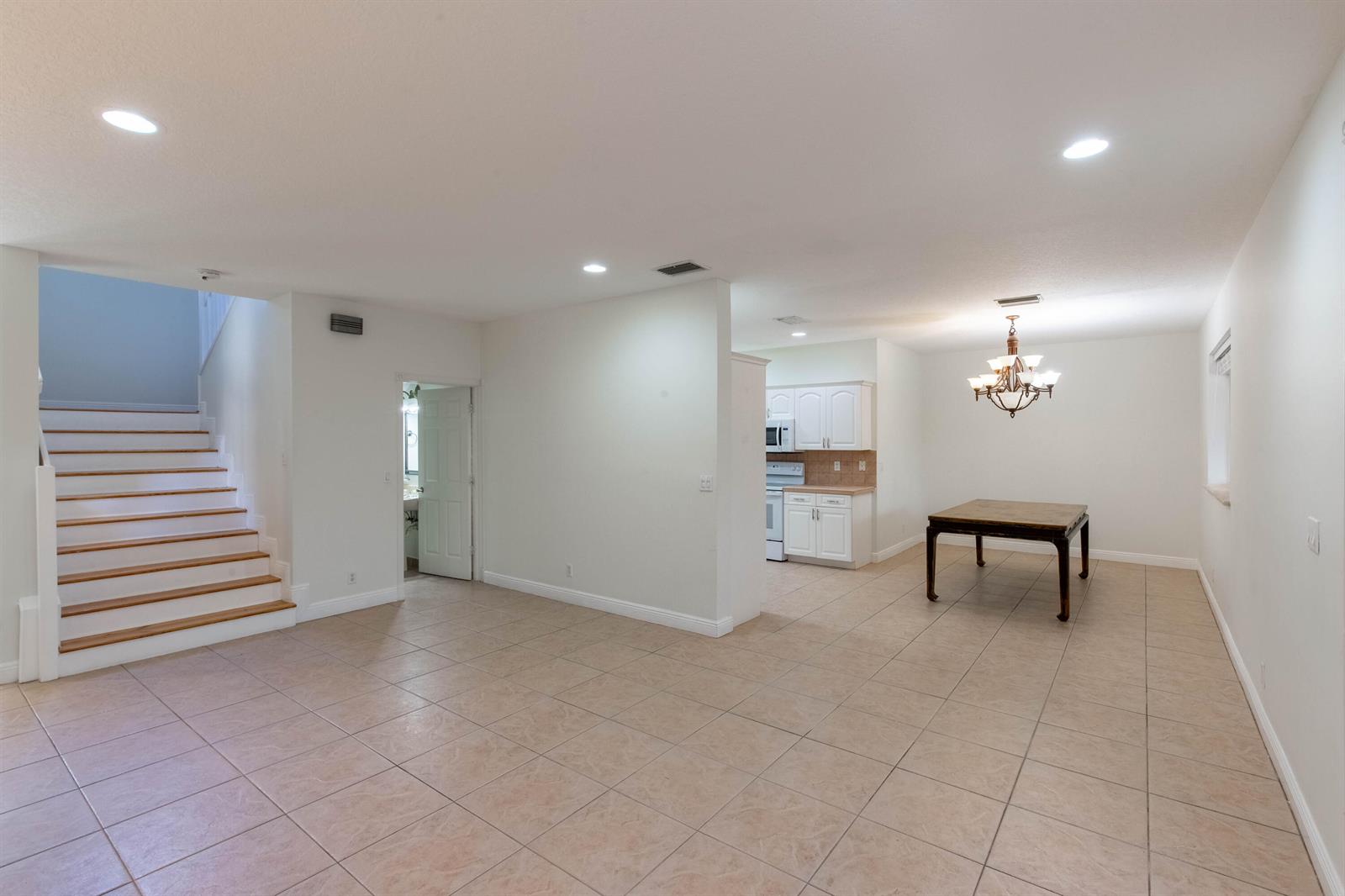 Residential Lease in Wellington 5