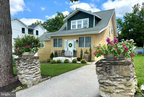 971 Henry Ave, Wayne, PA, 19087-2710 | Card Image