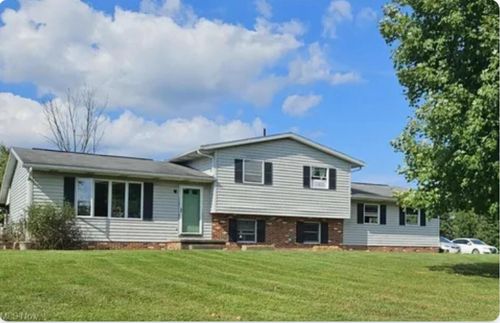 9555 Frazeysburg Rd, Dresden, OH, 43821-9598 | Card Image