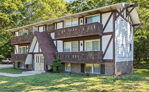 18231 Alpine Ct, Spring Lake, MI, 49456-9744 | Card Image