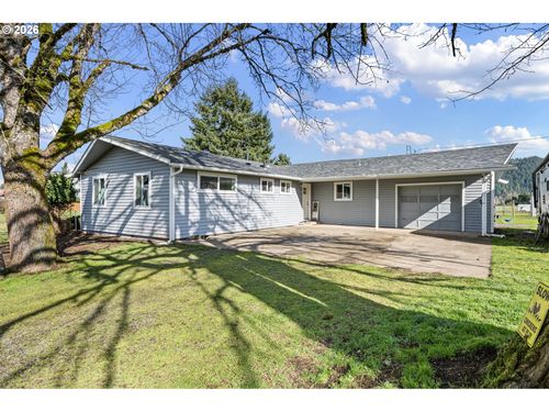 82517 Greenwood St, Creswell, OR, 97426-9408 | Card Image