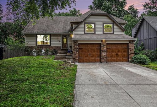 1422 S Kiowa Dr, Olathe, KS, 66062-2454 | Card Image