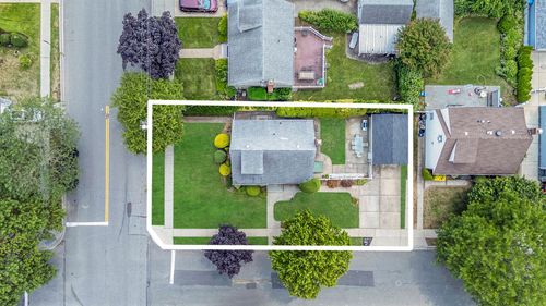 66 Webster St, Floral Park, NY, 11001-3610 | Card Image