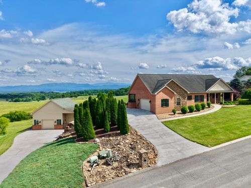 127 Golf View Blvd, Dandridge, TN, 37725-6166 | Card Image
