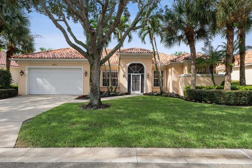 2211 Vero Beach Ln, West Palm Beach, FL, 33411-5756 | Card Image