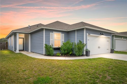 1904 Shellbank Ave, Aransas Pass, TX, 78336-2240 | Card Image