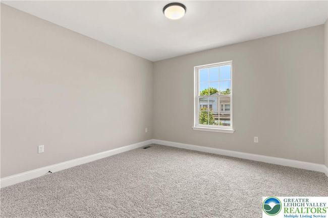 721 7 Th St, House other with 3 bedrooms, 3 bathrooms and null parking in Whitehall PA | Image 37