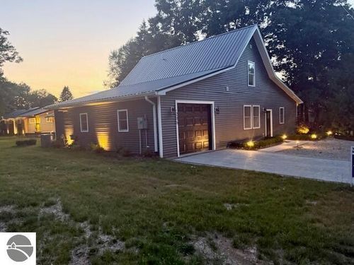 206 Joliet Avenue, Houghton Lake, MI, 48629 | Card Image