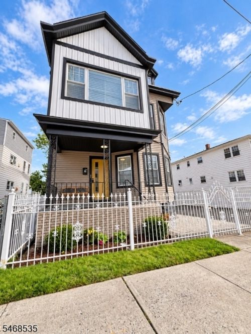 2-83 Nagle St, Paterson, NJ, 07501-2530 | Card Image