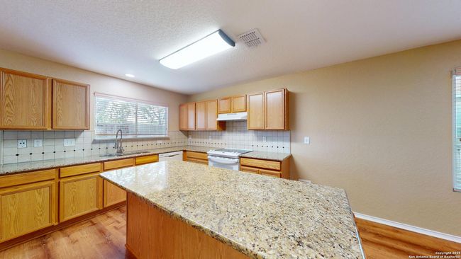 117 Foxglove Pass, House other with 3 bedrooms, 3 bathrooms and null parking in Cibolo TX | Image 11