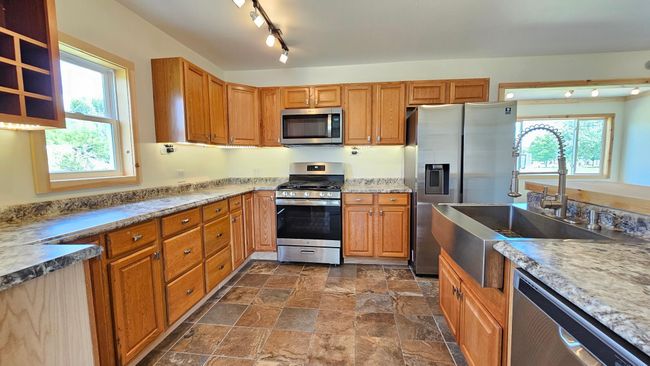 Kitchen | Image 12