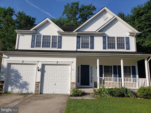 19 Perry Woods Ct, PARKVILLE, MD, 21234-1332 | Card Image