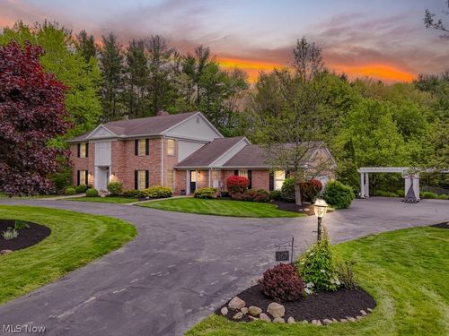 967 Robinwood Hills Dr, Akron, OH, 44333-1578 | Card Image