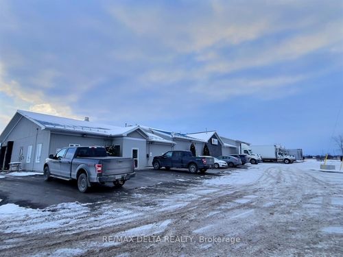 7205 County Rd 17 Road, Alfred and Plantagenet, ON, K0A3K0 | Card Image