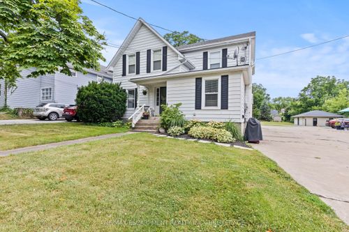 4250 William St, Lincoln, ON, L3J1B8 | Card Image