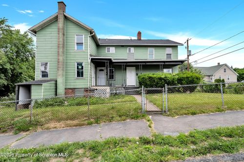 127 1/2 N Garfield Ave, Scranton, PA, 18504-3427 | Card Image