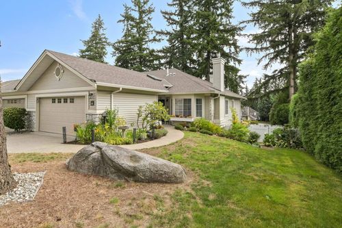 18-16888 80 Ave, Surrey, BC, V4N5A1 | Card Image
