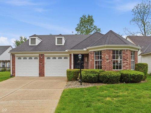 9652 Pine Ridge East Dr, Fishers, IN, 46038-2100 | Card Image